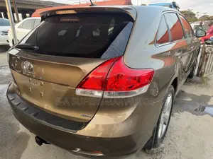 Toyota Venza AWD 2010 Brown