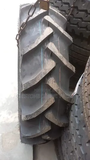 Brand New Tractor and Caterpillar Tyres With Strong Quantity