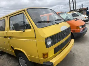 Volkswagen Transporter 2003 Yellow