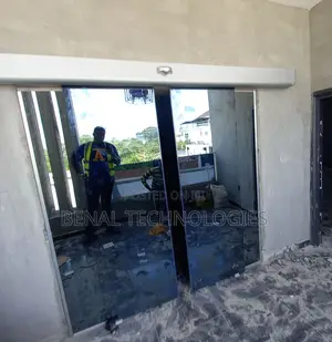 Automatic Motion Entrance Door