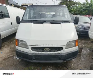 Ford Transit 2000 White