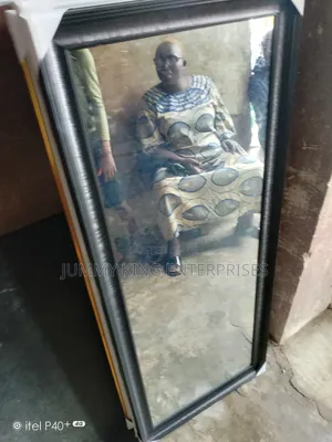 Newly Design Elegant Standing Dressing Mirror