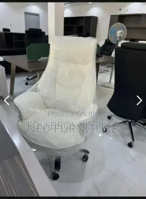 Quality Executive Office Chiar