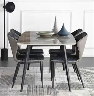 A Unique Quality 4 Seater Dining Set