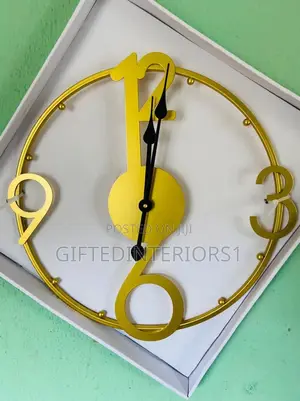 Simple Classy Decorative Wall Clock