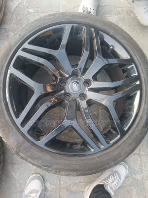 22inches Rim for Range Rover Wit Tyres Black