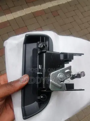 Nissan Pathfinder Rear Door Handle