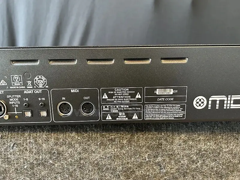 MIDAS DL16 Stage Box