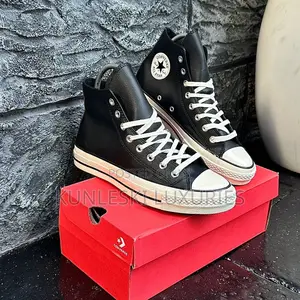 Original Converse Chuks Taylor High Leather Sneakers