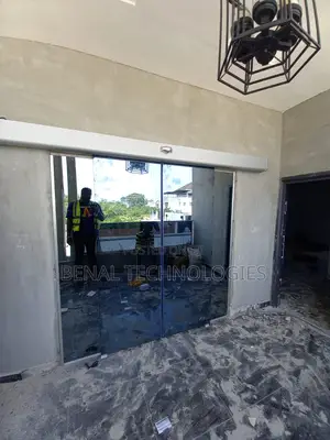 Motion-Sense Auto Entrance Door