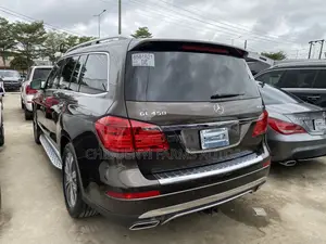 Mercedes-Benz GL-Class 2015 Brown