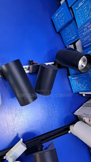 30w/20w Track Light With Rail for Homes/ Restaurants/Office