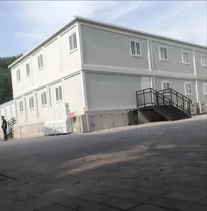 Portacabin House / Camp, Apartment