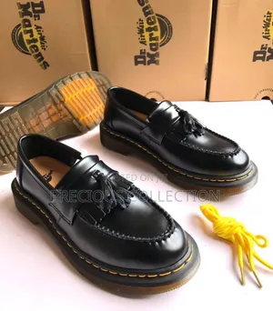 Unisex Dr Martens Leather Shoes