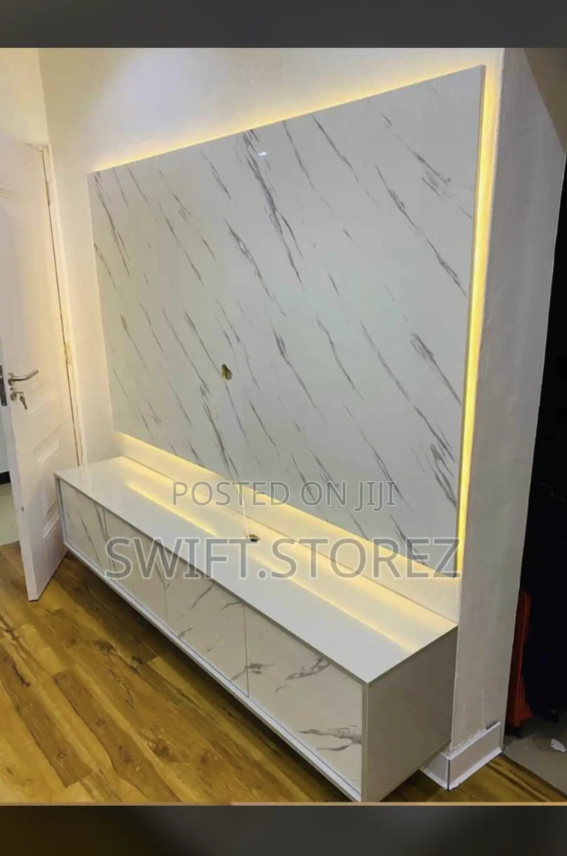 Simple Wall Unit