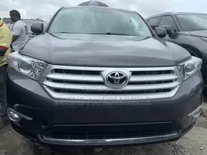 Toyota Highlander Limited 3.5l 4WD 2013 Gray