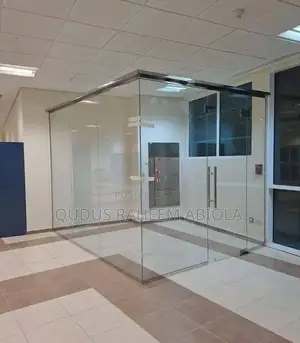 Frameless Glass Partition