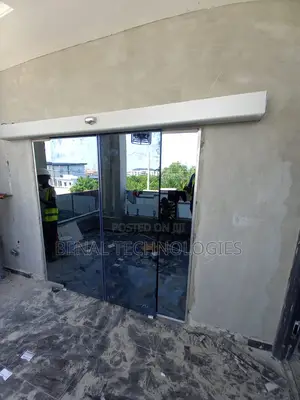 Auto-Entrance Sliding Door