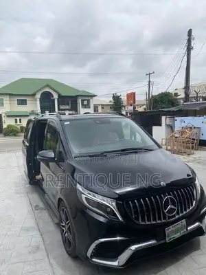 Viano 2022 Bus for Rent