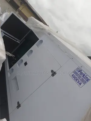 Efficient Soundproof 400kva Perkins Generator