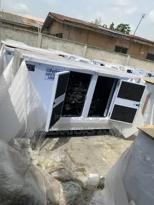 Compact Design Perkins 100kva Soundproof Generator