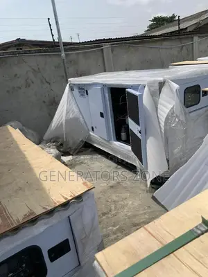 DIESEL Efficient 100kva Perkins Soundproof Generator
