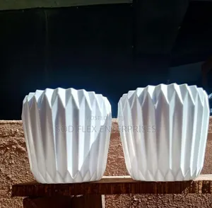 Beautiful Portable Plastic White Flower  Pot