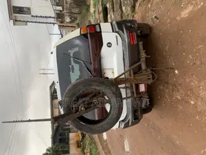24/7 Hours Towing Van.
