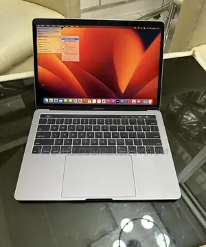 Laptop Apple MacBook Pro 2017 16GB Intel Core i7 SSD 256GB