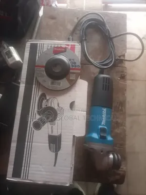 4 1⁄2" Makita Angle Grinder (Filling Machine)