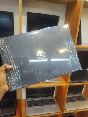 New Laptop Dell Latitude 7390 8GB Intel Core I5 SSD 256GB