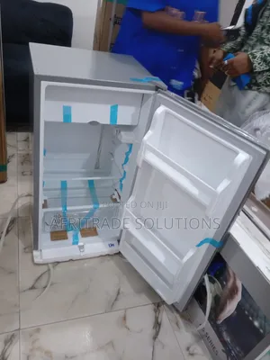 Midea Single-Door Fridge 85 Litres With Multiple Features