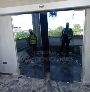 Automatic Sliding Entry With Sensor