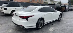Lexus LS 2022 White