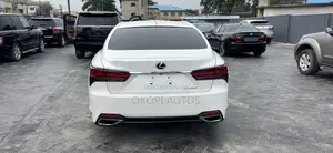 Lexus LS 2022 White