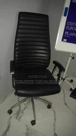 Black Executive Leather Swivel Chair