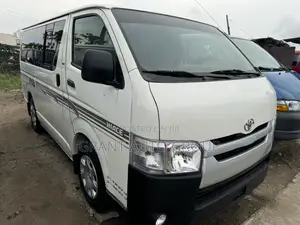 Toyota HiAce 2010 White