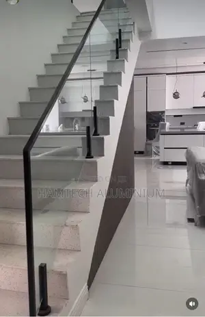 Glass Staircase Handrail