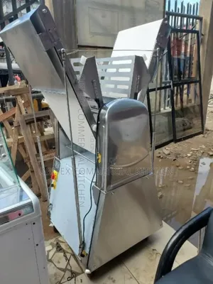 Italian Standard Commercial Dough Sheeter Machine for Sale