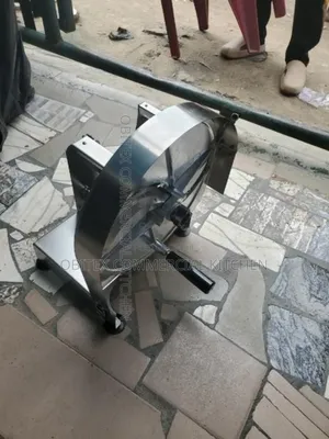 Manual Potatoes and Plantain Chips Cutter Machine Is 4sale