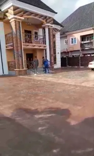 8bdrm Duplex in Ikenegbu Extension, for sale