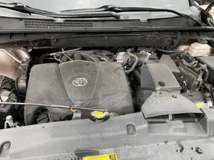 Toyota Highlander XLE 4x4 V6 (3.5L 6cyl 8A) 2017 Brown