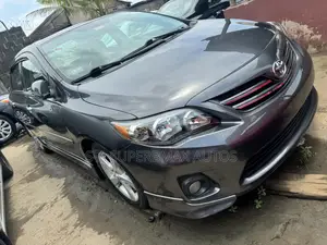 Toyota Corolla 2012 Gray