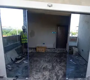 Auto-Sensor Gateway Door