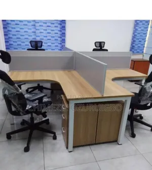 4 Seater Office Workstation