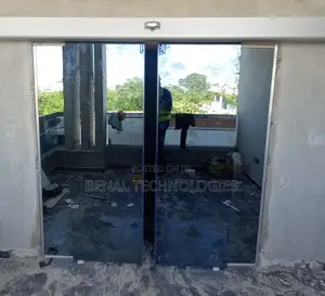 Sliding Entrance With Sensor