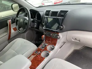 Toyota Highlander 2010 Gray