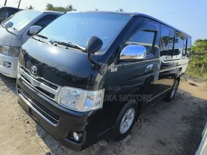 Toyota HiAce 2013 Black