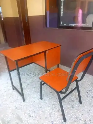 Teachers Table and Seat