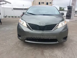 Toyota Sienna LE 7 Passenger Mobility 2012 Green